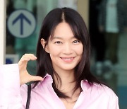 신민아 '예쁜 하트'[★포토]