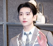 [T포토] 세븐틴 조슈아 '분위기로 올킬'