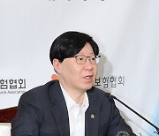 발언하는 금융위 부위원장