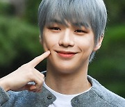 강다니엘, 볼콕만 해도 귀여움 한도 초과  [포토엔HD]