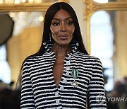 France Naomi Campbell