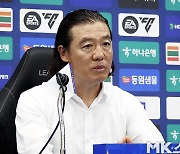 “감독 선임 방향 설정·소통 등 너무 아쉬워” 김판곤 감독 “전강위에 모든 권한 줬을 땐 전연령 가장 강한 대표팀 나왔다” [MK대전]