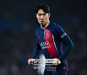 '시즌 3호골' 이강인, 다이빙 헤더골 폭발…PSG는 렌에 3-1 완승