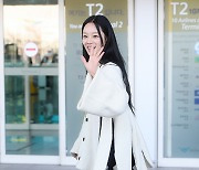 [TD포토] 걸스데이 혜리 '비타민 미소 날리고~ 출국'