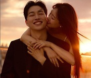 시크릿 송지은♥박위, 결혼 D-11 "꿀 떨어지는" 웨딩화보 공개