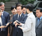 ‘기본사회’ 외치는 이재명의 금투세 유예, 그 지독한 포퓰리즘