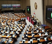 넣어? 말어?…딥페이크 처벌법 ‘알면서’ 소동