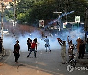 PAKISTAN PROTESTS KHAN