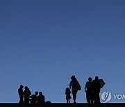 구름 한 점 있는 가을 하늘