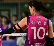 '역시 우승후보' 흥국생명, 컵대회 첫판 압승…투트쿠 18득점