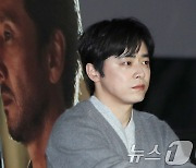 '행복의 나라' 고 이선균 스페셜 토크 참석한 '절친' 조정석