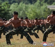 김정은, 대한민국 국군의날즈음 특수작전부대 시찰