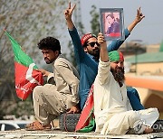 PAKISTAN PROTESTS KHAN