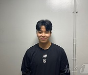 PS 최초 '3구 3아웃' KT 손동현 "내일도 LG 응원가 들으며 준비"[준PO1]