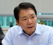 성일종, "국방에는 여야 없어…모범적인 상임위원회 만들 것"