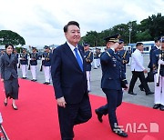 윤 대통령, 필리핀 국빈방문 마치고 싱가포르 출국