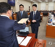 국회 행안위, 김태영·이승만 21그램 대표에게 동행명령장 발부