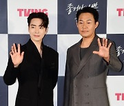 박성웅, 이준혁에 뽀뽀까지 감행했다…"비밀의 숲이 파인다이닝이라면 동재는 디저트" ('좋거나 나쁜 동재')