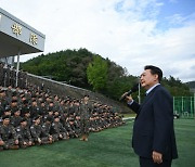 "전투식량 예산 239억 삭감하고는 충분히 보급하라는 尹"[2024국감]