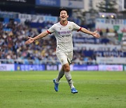 '멀티골' 강원 이상헌, K리그1 33라운드 MVP