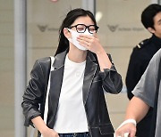 김유정, 입국하다 ‘빵터진 웃음’ [포토엔HD]