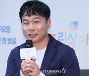 인사말 하는 '조립식 가족' 김승호 PD[★포토]