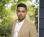 Wilmer Valderrama Portrait Session