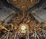 VATICAN ST PETER BASILICA RESTORATION