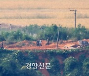 북한 “한국 연결 도로·철도 끊고 요새화 공사” 공식화…헌법 개정 후속 조치?