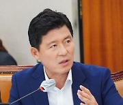 "작년 관세청 고객센터 전화상담 21만 건…상담원은 20명뿐"