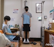 '키 크는 주사' 효과 확인 안됐는데…처방은 4배, 부작용은 5.1배 증가