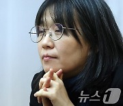 소설가 한강, 노벨문학상 수상