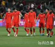 중국, 호주에 1-3 역전패…3전 전패 월드컵 예선 탈락 위기