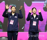 배구여제 김연경-김수지, 팬들이 있어 힘난다! 최선를 다해 좋은결과 만들겠다.