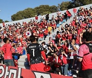 태극기 꺼내자 '우~' 야유 폭발…한국-요르단 치열한 신경전