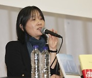 경기도 학교도서관 '노벨상' 한강 작품 폐기 논란에 강경숙 "교육부, 대책 세워달라"