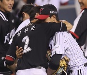 [포토S] 심우준, '(이)영빈아 축하해'