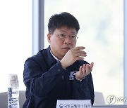 주택성능연구개발센터 찾은 진현환 1차관