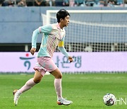 [mhn포토] 임영웅 '축구영웅'