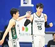 DB-KT, KBL 컵대회 결승 진출…13일 우승 다툼(종합)