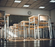 More homeroom teachers asking to be replaced amid teachers rights dispute