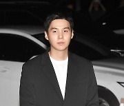 ‘음주 벌금형’ BTS 슈가, 軍 내부 징계 없다 “현역병들 불리하다 느끼겠지만”[이슈와치]