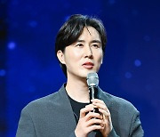 신유, ‘팝핍현준♥︎’ 박애리와 손 잡았다..신곡 ‘러브스토리’ 발매 [공식]