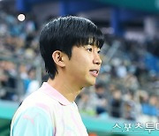 [ST포토] 임영웅, 설렘 가득한 축구경기