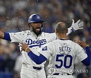 NLDS Padres Dodgers Baseball