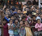 APTOPIX India Hindu Festival