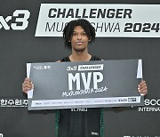 ‘홍천 챌린저 MVP’ 파비안 기스만 “생애 첫 MVP 탄 한국을 잊지 못할 것”