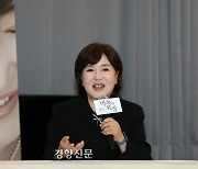 ‘벽 속의 요정’ 20주년 김성녀 “1인32역 어떻게 했냐면···”