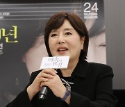 김성녀 “모노드라마 ‘벽 속의 요정’ 20년 기념공연 끝으로 작별하려 했지만…”