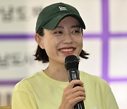 김예지 "나는 패션 아이콘 아닌 사격 선수…금메달 딸 것"